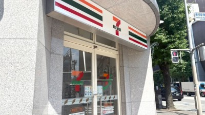 セブンイレブン 博多駅南1丁目店　徒歩3分